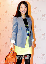 组图：金贤珠崔贞媛等出席时尚品牌发布会