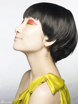 幻灯图：秦海璐登《时尚好管家》 拍摄时尚炫彩大片