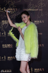 组图：吴镇宇时尚盛典帅气 钟丽缇绿裙秀性感