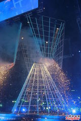 组图：林峰个唱顶黄发秀肌肉舞 直言连累吴千语