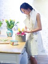 组图：韩雪街拍造型复古 彰显典雅精致美