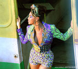 幻灯：碧昂斯与艾丽西亚合作新曲 拍MV比拼性感