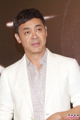 组图：《逃出生天》首映 李心洁称做好当妈准备