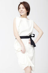 组图：刘威葳演绎黑白无间主题大片 秀干练御姐风