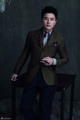 组图：贾乃亮秋冬大片曝光 诠释顾家暖男的穿衣密码