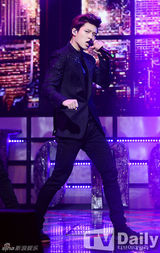 组图：Key优铉组小分队ToHeart 队友站台主持