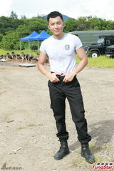 组图：梁烈唯拍新剧练体能 否认受TVB力捧