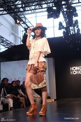 组图：陳司翰露肌肉抢镜 Jessica c性感秀身材