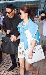 组图：林峰吴千语戴情侣戒当众甜蜜热吻