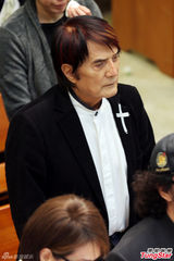 组图：台艺人徐风追思会 好友张菲余天现身致意