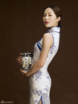 高清图：江一燕酒醉秀美肌 性感宛如画中人