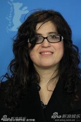 高清组图：《双重恶魔》发布会 女星塞尼耶显娇媚