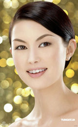 幻灯图集：混血名模Danielle产后复出 变身潮妈