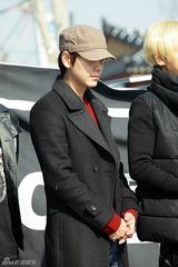 组图：Superjunior利特入伍 队友含泪送行