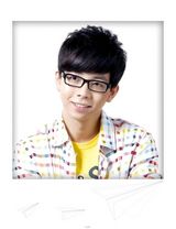 组图：巨星梦想学院单曲即将出炉 内页首度曝光