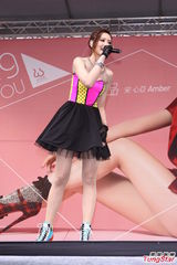 组图：安心亚郭书瑶同台破不合传言 齐秀酥胸