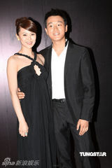 组图：韩庚帅气出席颁奖礼 现场热舞俊逸非凡