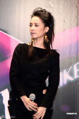 组图：蔡依林将闭关准备演唱会 对感情事暂不谈论