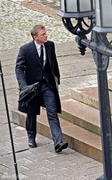 组图：《龙纹身女孩》瑞典热拍 丹尼尔-克雷格装酷