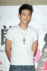 组图：天心撇清与冰馆老板绯闻