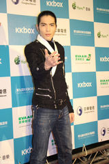 组图：KKBOX风云榜 萧敬腾称收恐吓信影响心情