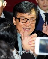 组图：成龙首尔出席《警察故事2013》韩国首映