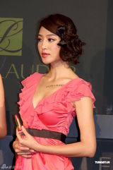 组图：谢婷婷回应兄嫂婚变 熊黛林白歆惠相见恨晚