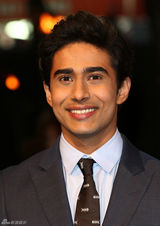 组图：李安《少年派》英国首映 红人“洛基”捧场