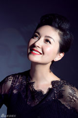 组图：戴娇倩最新写真曝光 红唇诱惑抚媚撩人