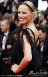 高清图：《加勒比4》首映礼 约翰尼·德普帅气现身