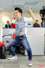 组图：庾澄庆好声音档期恐难合 号召艺人赈灾