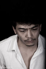 高清：《生死线》收视破八 杨烁最新写真曝光