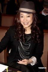 幻灯：艾敬现身和平音乐会发布会 大秀流利英文