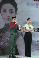 组图：陈思思专辑《中国梦》发布会 为歌迷圆梦