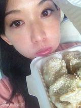 策划：卖萌耍宝手册揭秘 嘟嘴吐舌扮萝莉