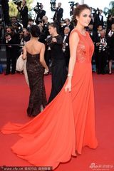 组图：戛纳电影节闭幕红毯现场 群星争艳
