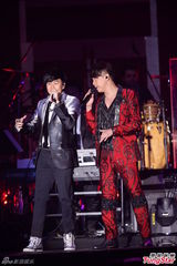 组图：陶喆与辣妹热舞互摸 谢霆锋帅气现身飙歌