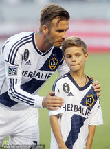 组图：小贝赛场为爱子庆生 罗密欧穿球衣