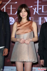 组图：陈妍希难忘前男友 大赞新片搭档甄子丹