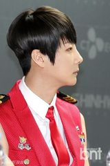 组图：神话组合出席亚洲巡演首尔站记者会