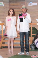 组图：汤盈盈蔡少芬相继诞女 郭晋安笑选儿媳