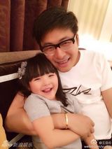 组图：元宵情人双节 范冰冰嘟嘴森蝶送妈妈礼物