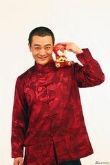 高清图：吴樾偷闲拍拜年短片 “悟空”亲切近人