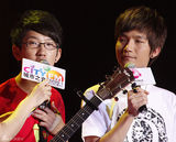 高清组图：陈楚生献歌山东财政学院 歌友会登录济南