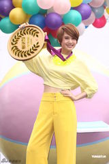 组图：杨丞琳曝青峰曾解她内衣 献唱遭火花烫舌