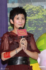 组图：吴君如为麦兜蜡像揭幕 最想与刘青云合作