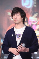 高清组图：《3D肉蒲团》见面会 雷凯欣深V短裙亮相