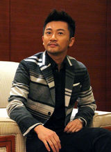 组图：《最佳嫌疑人》苏有朋摆阵对戏陈乔恩