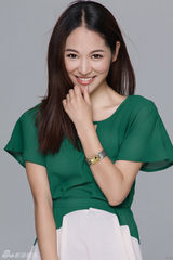 组图：余雨自然系写真纯净甜美似邻家女孩