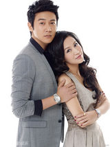 高清图：孔明陆毅只羡鸳鸯不羡仙 携鲍蕾风雨同行